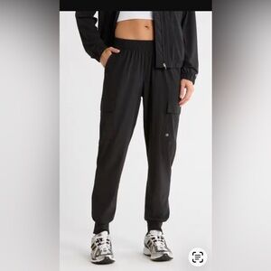 90 Degree Warp Power Move Cargo Joggers XS
